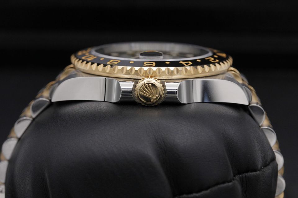 Rolex GMT Master II 126713 GRNR Image 3